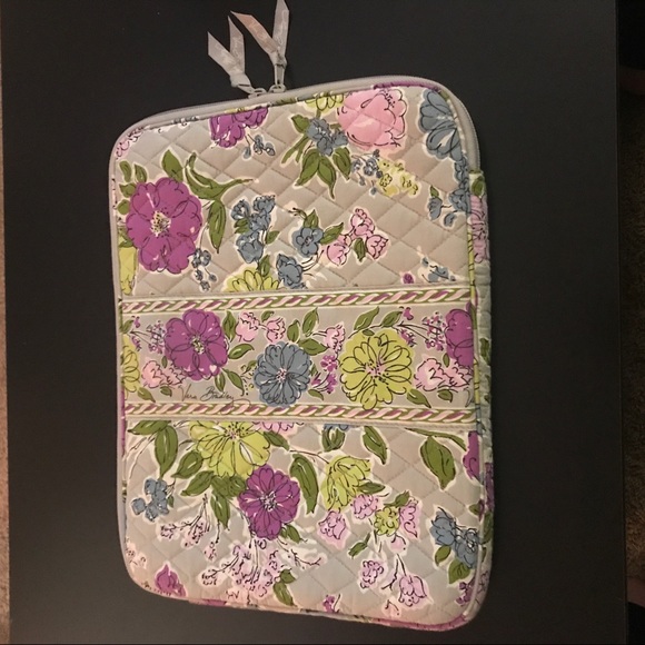 NWOT VERA BRADLEY padded laptop case - Picture 2 of 4